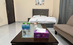 Cozy Private Studio Apartment Near Airport